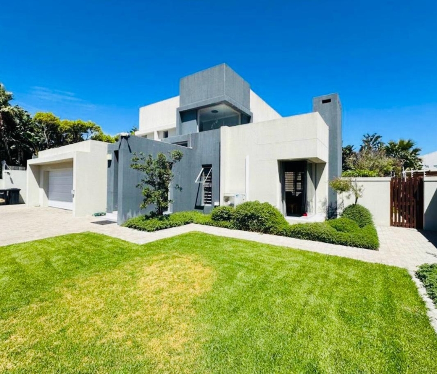 5 Bedroom Property for Sale in Sunset Beach Western Cape